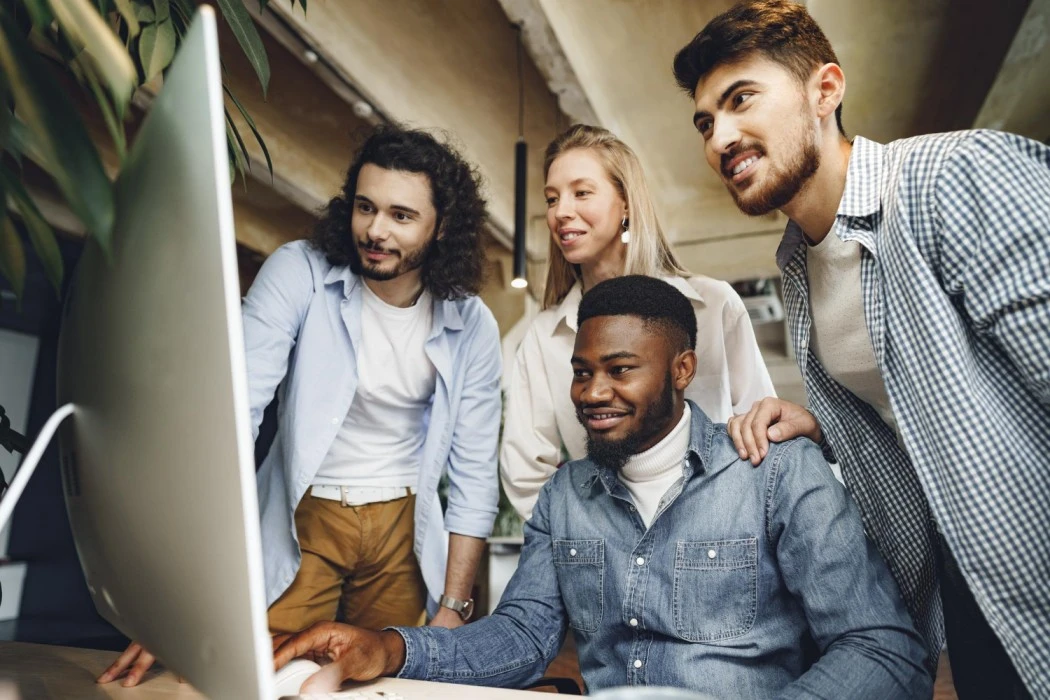 Now Software and the Mac/PC office: diversity in the workplace