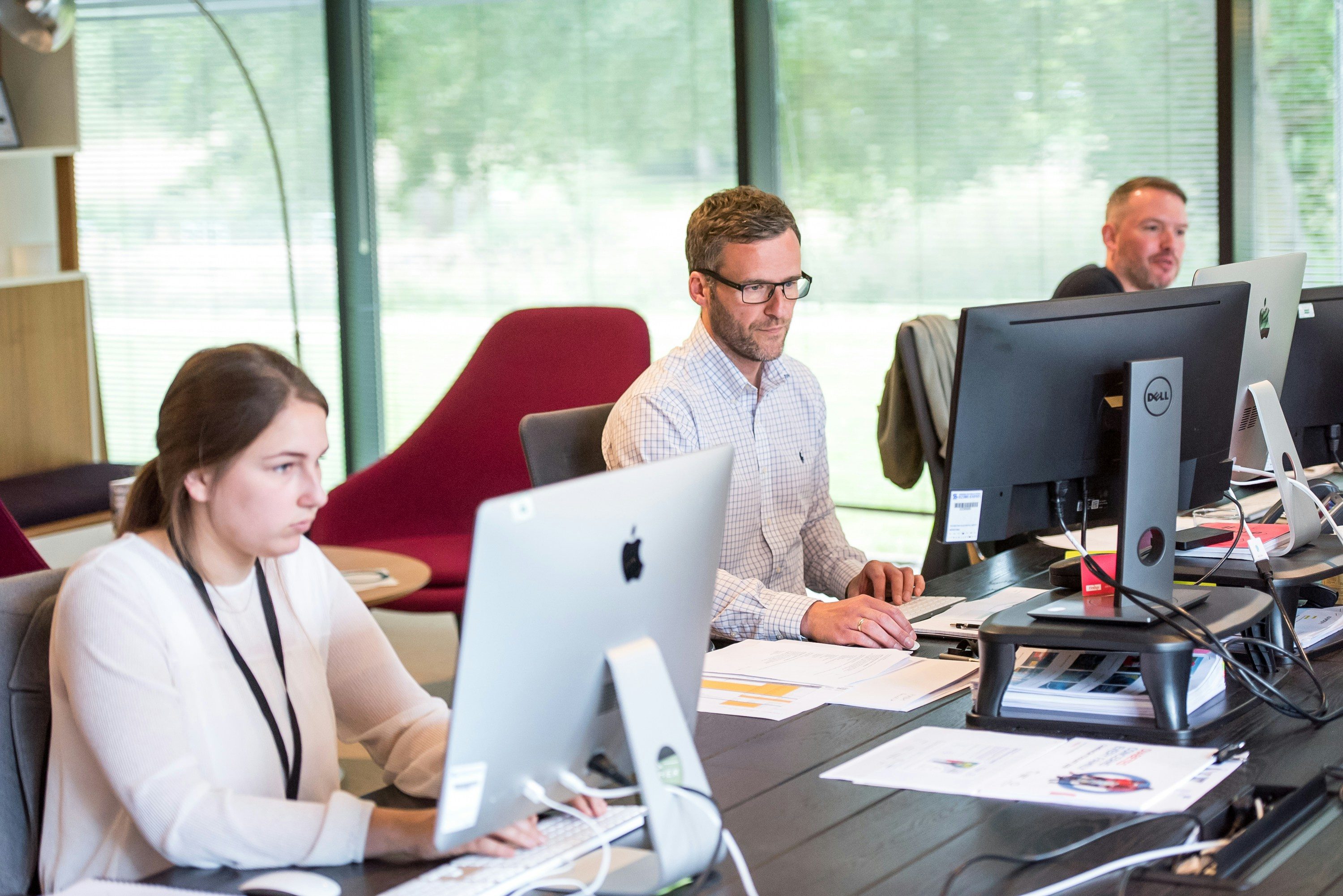Call Center Screen Monitoring: Boost Quality, Compliance & Productivity