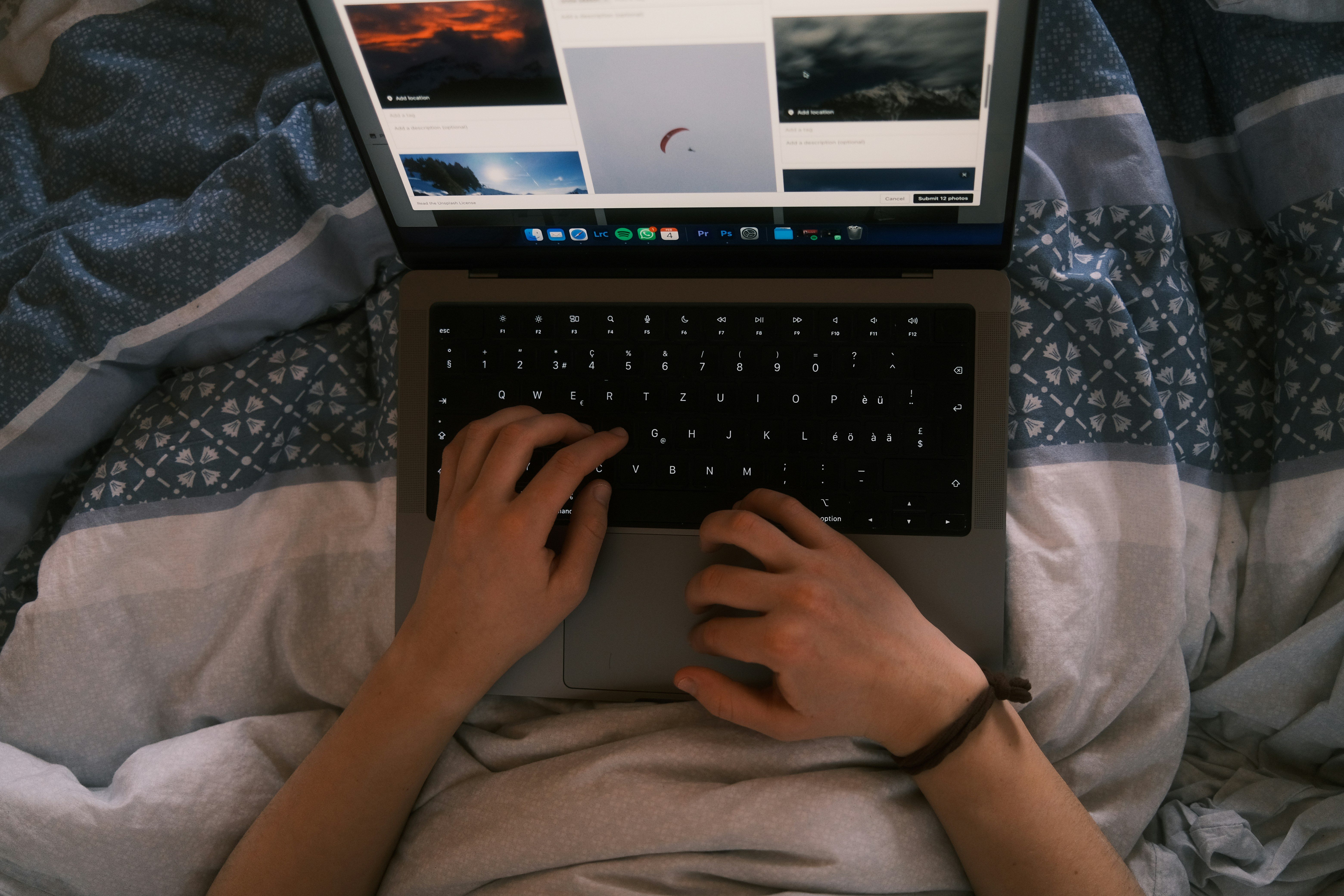 remote time and attendance policy, time tracking policy for remote employees, remote work attendance policy, work from home attendance policy , remote employee attendance policy , time tracking software for remote teams, flexible work hours policy, monitor remote employee hours, best practices for remote attendance 