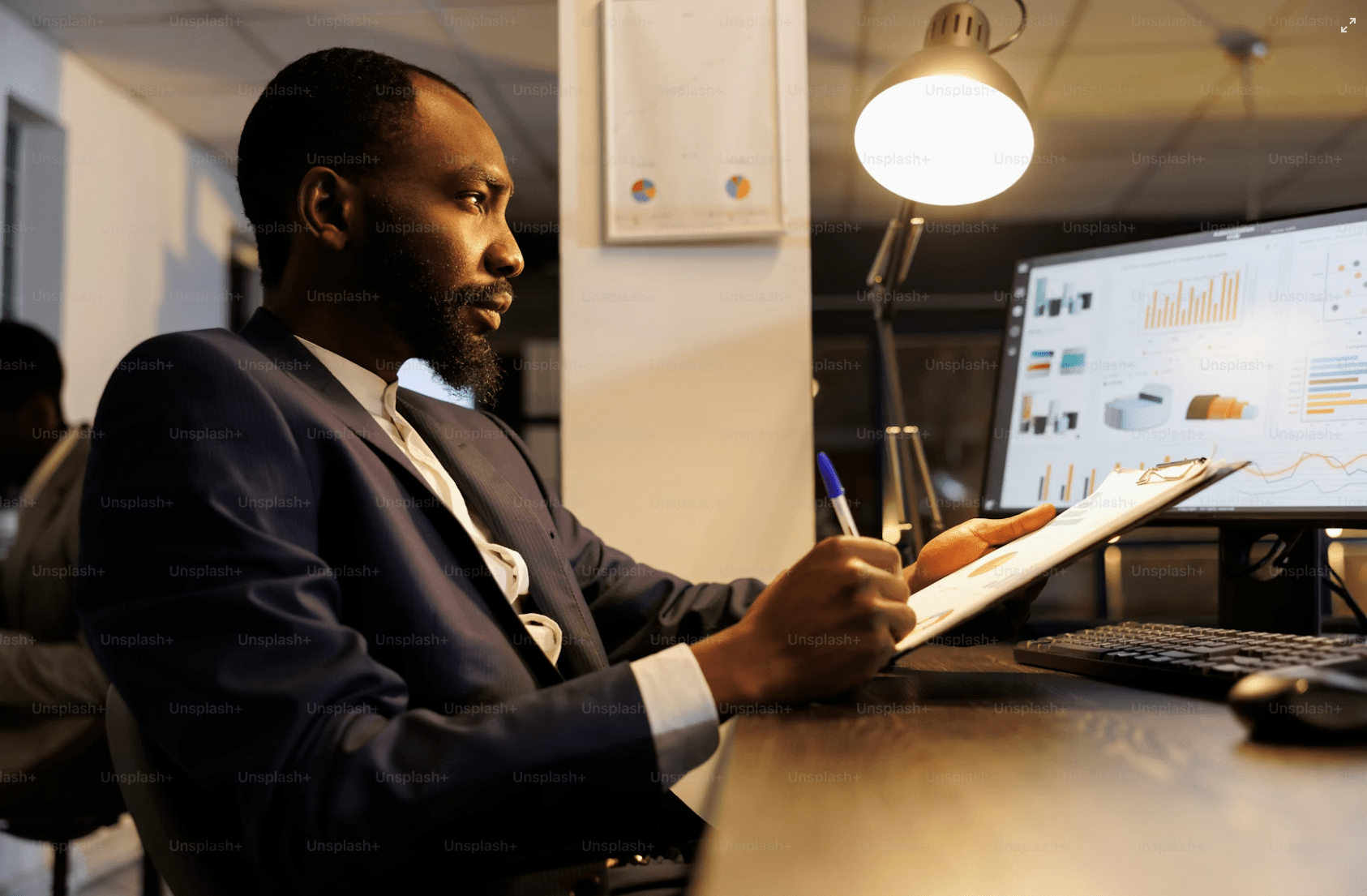 Why is night-shift RCM performance harder to measure than day operations?